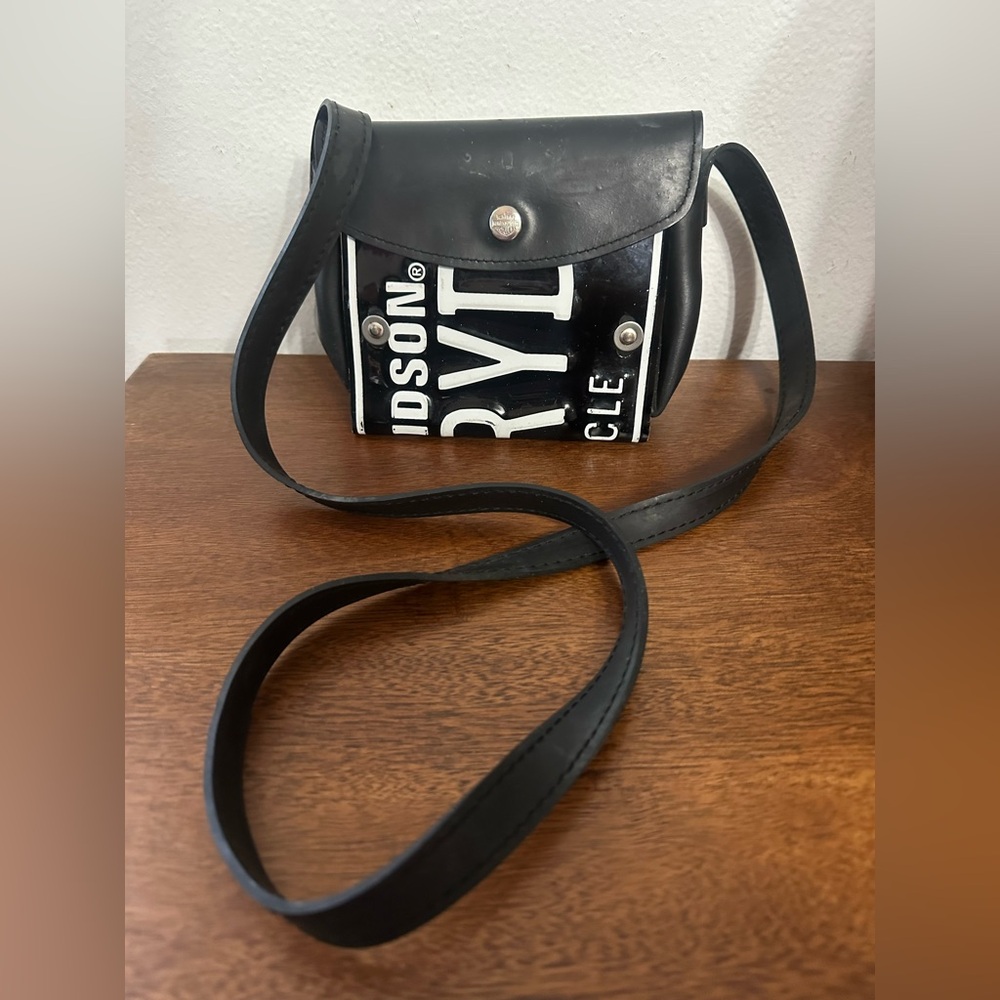 Little earth Harley Davidson black rubberized license plate crossbody purse bag